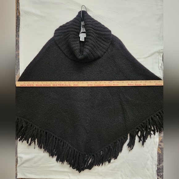 Vintage Black Fisherman Turtlneck Poncho/ Cape - Picture 4 of 4